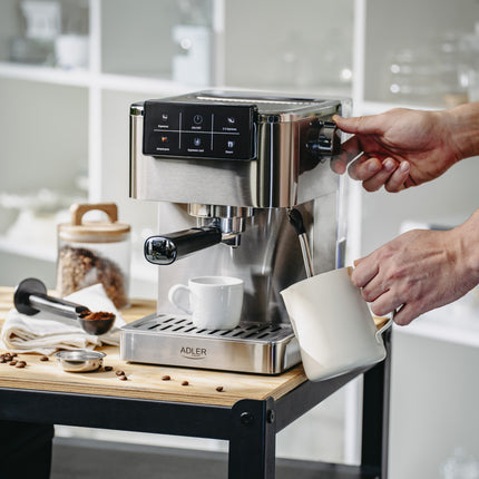 Adler Espressomachine 20 Bar 1350W – Pistonmachine met Melkopschuimer – Thermoblock – RVS