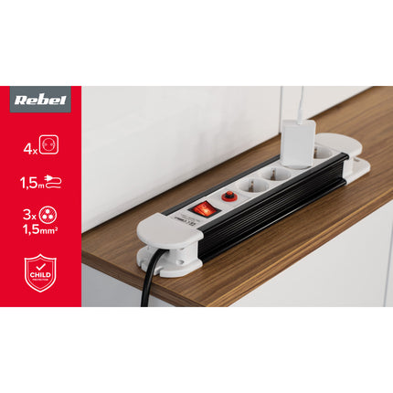 Verlengsnoer met stekkerdoos 4 voudig 1,5 meter snoer 3x 1,5mm2, randaarde, kinderbeveiliging.
