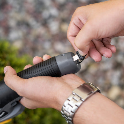 Rebel 4V 2 Ah Li-Ion Accu 2 in 1 buxusschaar en grastrimmer inclusief accu en oplader 1100 slagen/min RB-5003
