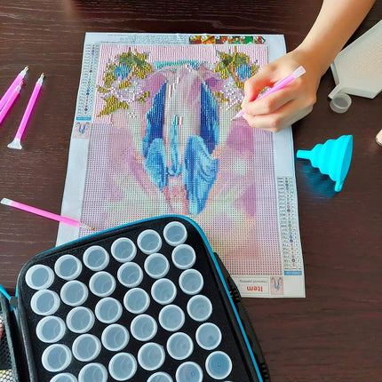 Diamond Painting Opbergkoffer met 60 Potjes – Accessoireset met Pennen, Sorteerbakjes & Etui – Opbergdoos