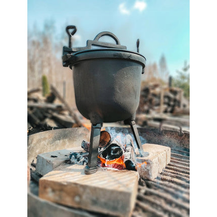 Meyerhoff Dutch Oven 15L – Gietijzeren Heksenketel met Afneembare Poten – Outdoor Pan voor Kampvuur of Open Vuur – Veilig Ventilerend Deksel – Zwart