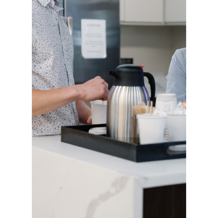 Meyerhoff Thermoskan 1.5L – RVS Isoleerkan – Dubbelwandig – Met Drukknop – Voor Koffie & Thee – Zwart/Zilver