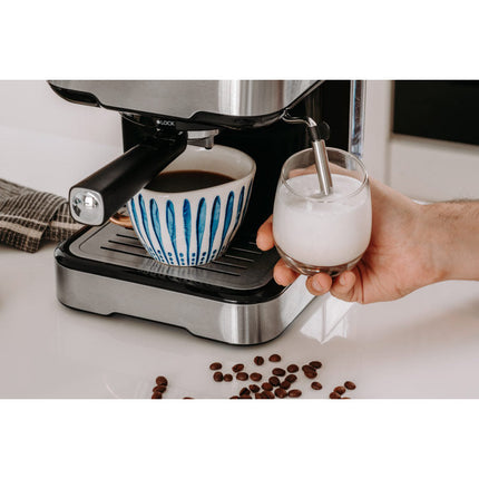 Teesa Espressomachine AROMA 450 met melkopschuimer 850W TSA4010
